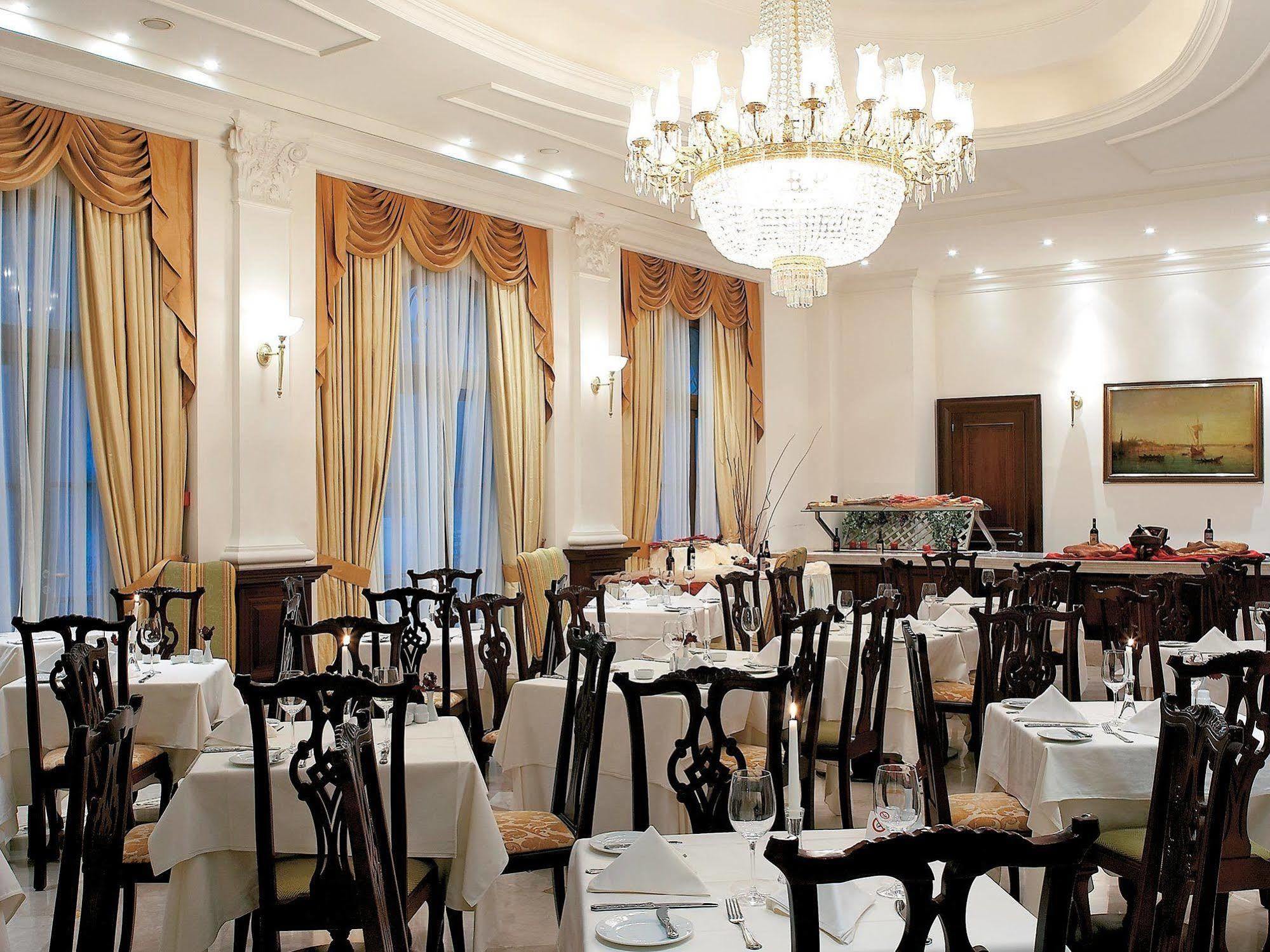 Grecotel Larissa Imperial Εστιατόριο φωτογραφία